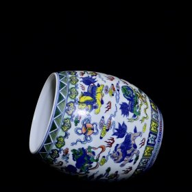 清乾隆斗彩狮子纹罐 19/18厘米