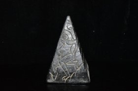 陨石摆件金字塔
