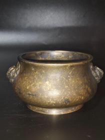 古玩收藏   古董   铜器    铜香炉   尺寸
​长宽高:12/10.5/6厘米   重量:1.4斤