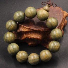 天然绿檀木2.0手串珠子直径2厘米