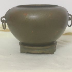 ”玉堂清玩“洒金环耳带底座铜香炉