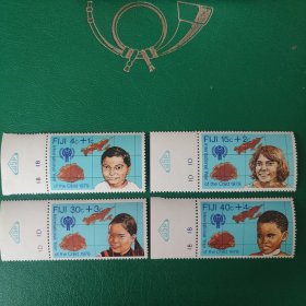 斐济邮票 1979年国际儿童年-儿童 地图 4全新 带边纸