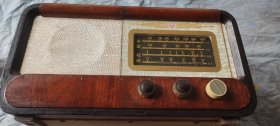 上海155型电子管收音机