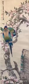 任预任立凡..桃花鹦鹉立轴..33/100厘米