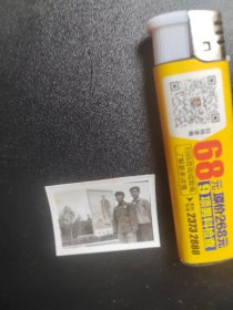 老照片 背景毛主席万岁大型画像