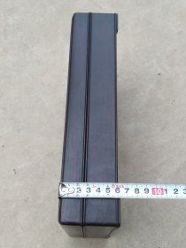 精品典藏:清同治年 大红酸枝木盒【易经精华】木印大开本全套，保存完整，无虫蛀、无鼠咬，包老保真，品相如图！