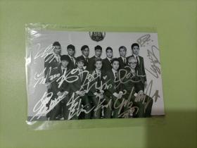 EXO  组合签名照