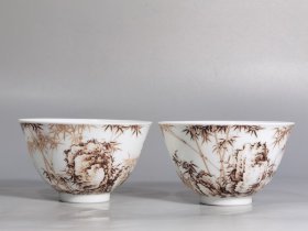 清雍正 珐琅彩竹石纹内暗刻出蝴蝶茶圆