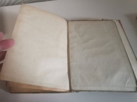 1935年精装初版《三百八十个》原书衣保存完好少见。