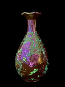 宋定窑易定款加彩麒麟龙纹夜光花口玉壶春瓶，高28×14厘米