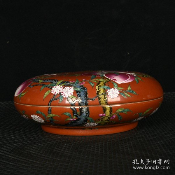 清嘉庆珊瑚红釉珐琅彩五福九桃纹粉盒 高7.5厘米 直径20.2厘米