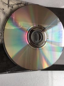 欧美版CD/Nkaké《NothingForGranted》Sandra Nkaké的演唱风格融合了摇滚的能量、流行的感觉、爵士的精神和不可抗拒的节奏，她的声音充满了自由的声音，仿佛在呼唤自由‌。 专辑中的音乐受到了20世纪60年代歌曲和cult电影配乐的影响，具有复古未来主义的氛围‌。