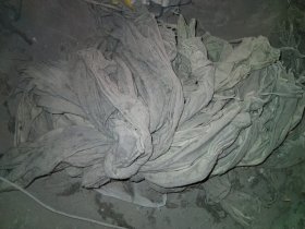 帆布米袋一批约几百条，二十年前9元一条买进的（大约4000元）按两折800元全部一起特价处理店存，机不可失时不再来欲购从速15153661283