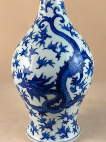 大清雍正年制青花纹龙瓶，全品，保存完整，成色如图