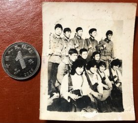 老照片 品相尺寸以图为准 七八十年代民兵小队合照