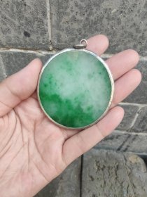 传世冰种牌子 葱心绿 尺寸大难得