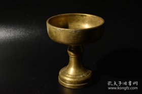铜器烛台（重101.96g）