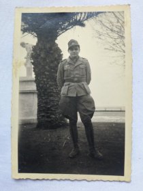 站立的士兵照片 二战德军照片 二战德国照片 二战老照片 照片长9厘米，宽6厘米