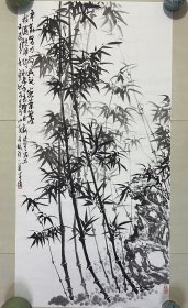 竹子，墨竹，写意画法，真人真迹纯手绘作品，山东省美协会员谭墨清老师的原创大作，本人承诺假一赔万，终身保真，支持第三方鉴定。老师的创作很有意境，看整体构图，画的很灵动，惟妙惟肖。尺寸：1.4米×70公分的，四尺整张的，家里客厅，中堂，卧室，书房，茶室，玄关都可悬挂，宁可食无肉，不可居无竹！