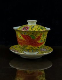 乾隆年制，珐琅彩龙凤纹茶杯