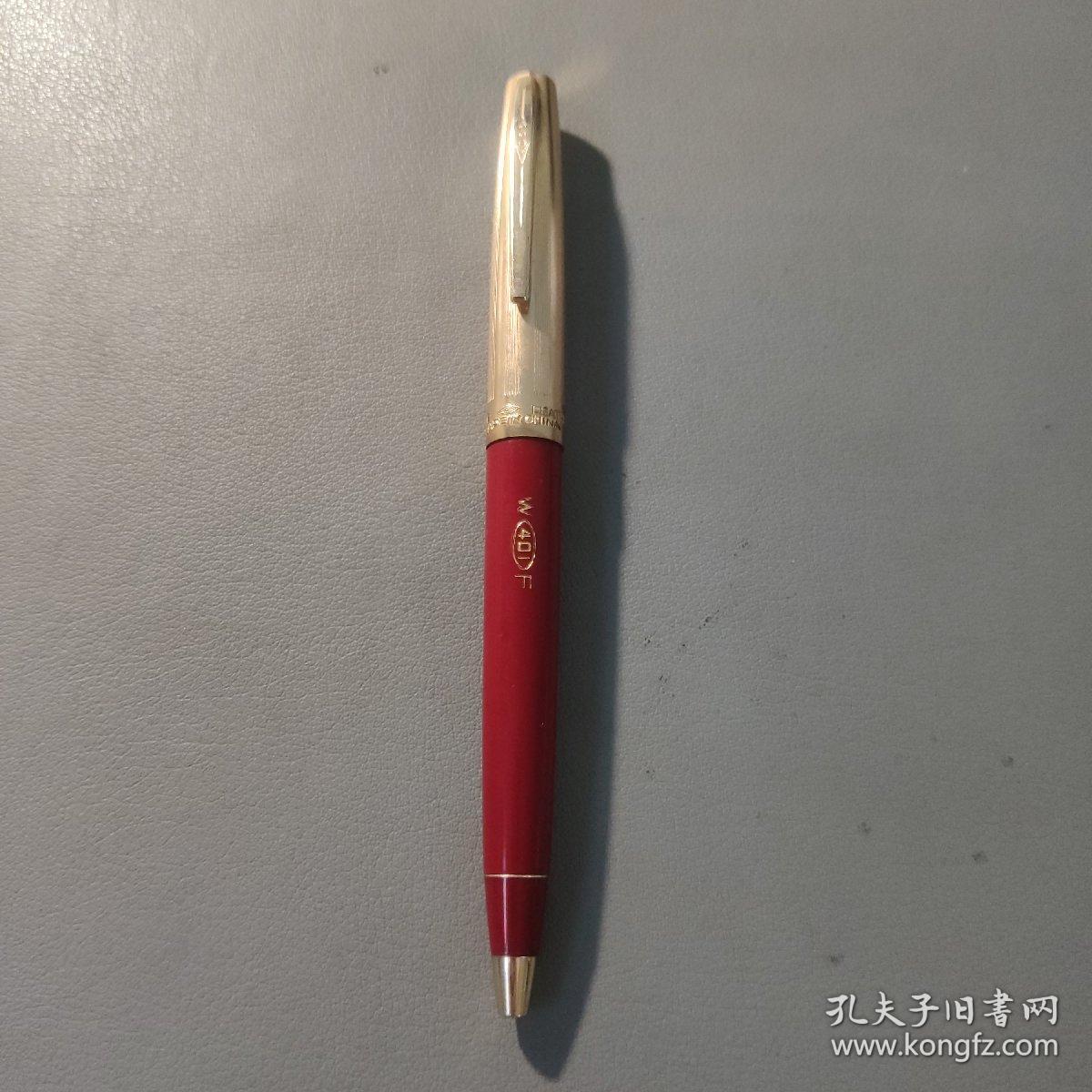 笔：金红色钢笔圆珠笔 WHITE FEATHER       共1件售   盒十五 其他品牌