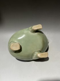 龙泉三足金蟾水滴