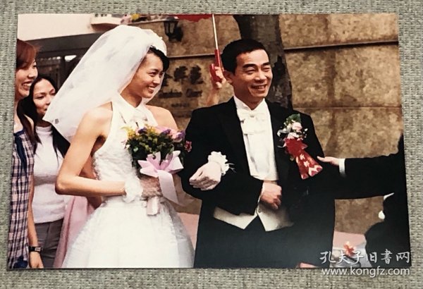 著名演员陈小春结婚照老照片