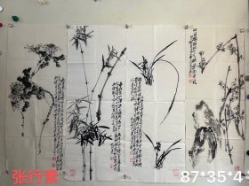 张行素，1938年张老先生出生在安徽皖北一个书香世家，8岁习字，12岁学画，师承板桥，刻苦的磨砺，极高的悟性，几十年下来形成了宁静、淡泊、自然、朴素的独特大家风范。国家级画家、高级美术师、中国美协会员、世界遗产研究委员会顾问。尺寸：87*35cm*4