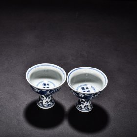 瓷器 明宣德青花凤纹高足杯 高8.3厘米 宽9.1厘米