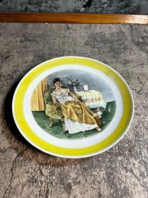 80年代，景德镇龙珠阁，22厘米油画美女赏盘y