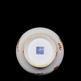 清乾隆矾红描金龙纹赏瓶 29.8/13厘米