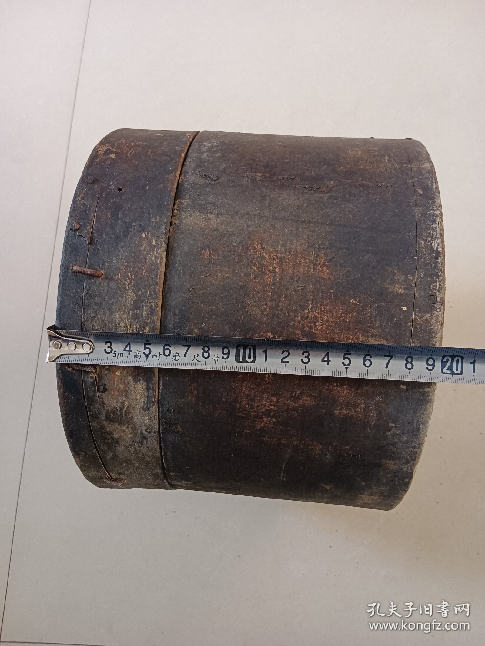 老帽盒 上盖下底拼板 盖子边老裂锯钉修补 高19.5直径26