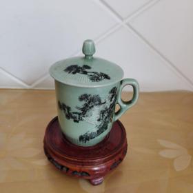 上世纪567绿釉手绘鹤松图茶杯