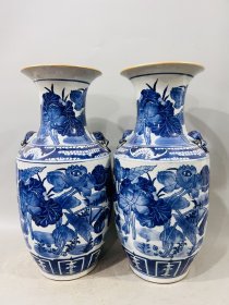 粉彩荷花花瓶一对