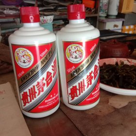 茅台酒瓶二个