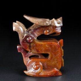精品和田玉，玉龙，玉质细腻，包浆厚重，沁色入骨，雕工精细，局部带有红沁，品相完美，细节如图，长6.5宽4高7.5厘米，重246克