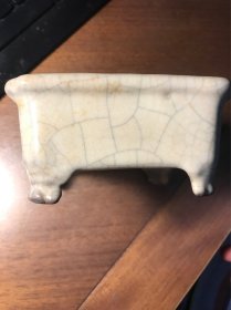 南宋哥窑米黄釉四方水仙盆