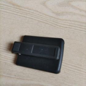 NEC传呼机R4N4-6B编号N48423733ZZ，装上电池红灯亮，有滴滴声，电池盖缺少个小角，不知能否正常使用，介意者勿拍。