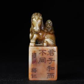 旧藏寿山芙蓉石雕刻马上封侯印章，长3.3厘米宽3.3厘米高7.7厘米，重146克，