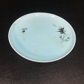 蓝釉花卉盘