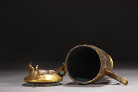 汉 铜鎏金嵌玉环耳盖杯