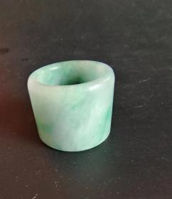 天然翡翠扳指一枚