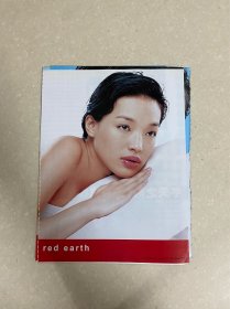 【代言彩页】舒淇红地球red earth
●页数：
●尺寸：A4/16开/十六开
周边关联：切页内页拉页折页插页剪页剪报海报报纸封面杂志周刊报导报道采访花絮宣传广告写真影集画册照片相片画片卡片贴纸收藏