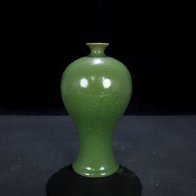 宋汝窑“甲申殿”款青绿釉梅瓶 尺寸高19.3CM宽11CM