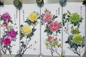 牡丹，富贵吉祥，四条屏，小写意画法，河北省唐山市美协冀秀芬老师的真人真迹纯手绘作品，本人承诺假一赔万，支持第三方鉴定。老师的牡丹非常漂亮，画的很灵动，惟妙惟肖，写意画看整个构图。尺寸：35×90公分，四条屏，家里客厅，卧室，书房，茶室，玄关，餐厅都可悬挂，要想人前显贵，必得花开富贵！