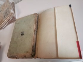 1935年精装初版《三百八十个》原书衣保存完好少见。