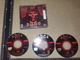 《暴雪游戏公司2000年发行的暗黑破坏神，diablo2》（游戏光盘3CD套装/精装/正版原版/带银圈）