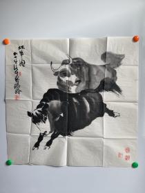 已故 甘肃兰州著名画家，先后多次陪同叶浅予、周昌谷、黄胄、方增先、朱乃正、吴山明、王同仁、顾生岳等多位美术大家深入藏区写生，亲聆大师的教诲，耳闻目睹，日濡月染，为他后来的绘画创作奠定了扎实的根基。【刘鹤龄先生 国画作品“双牛图”一幅4平尺斗方67x68】保真出售！