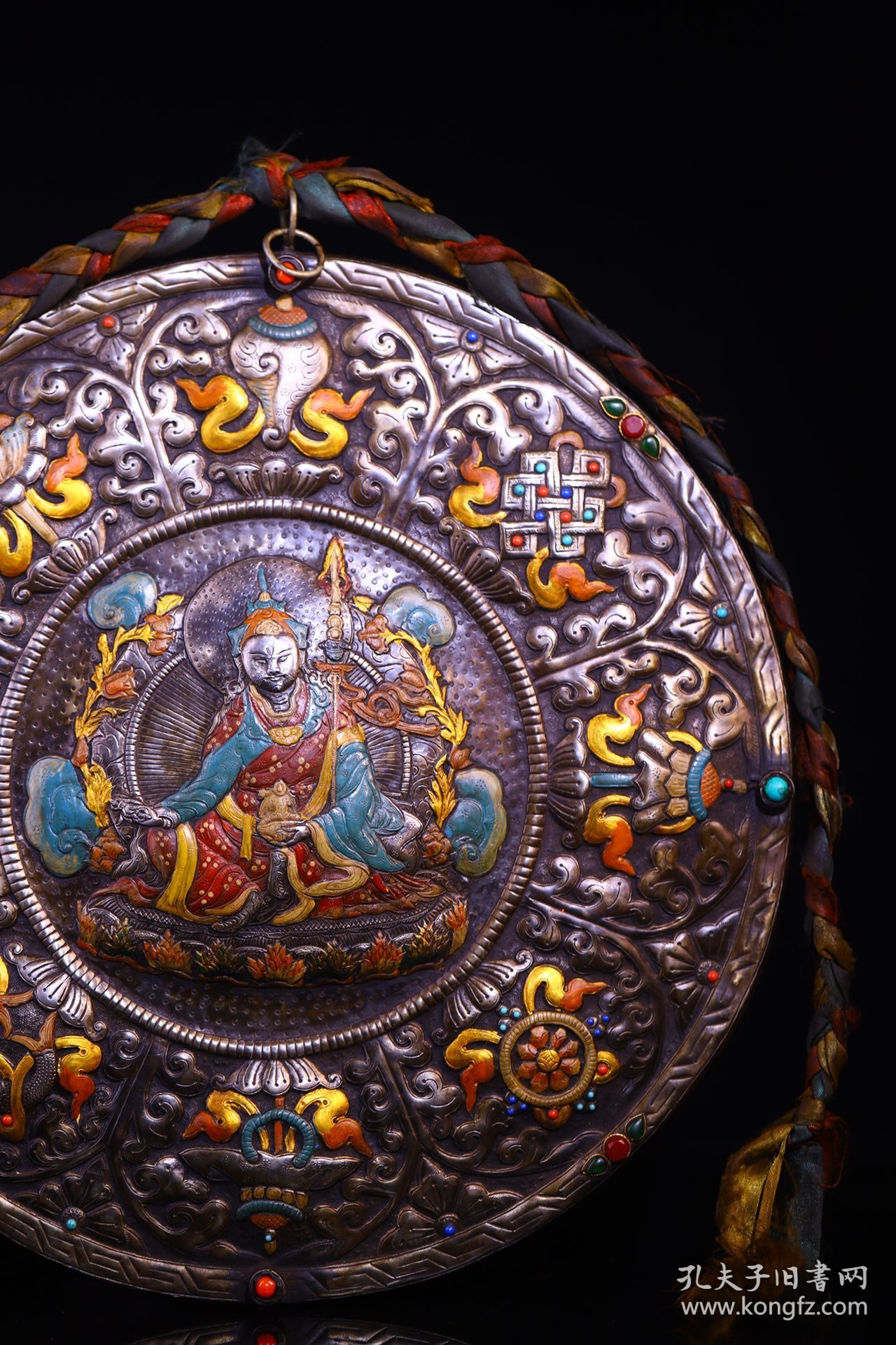 天铁纯手工敲打，錾刻，描彩唐卡，高41宽36.重约1500克…………