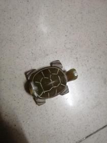 天然玉雕玉龟摆件直径5厘米